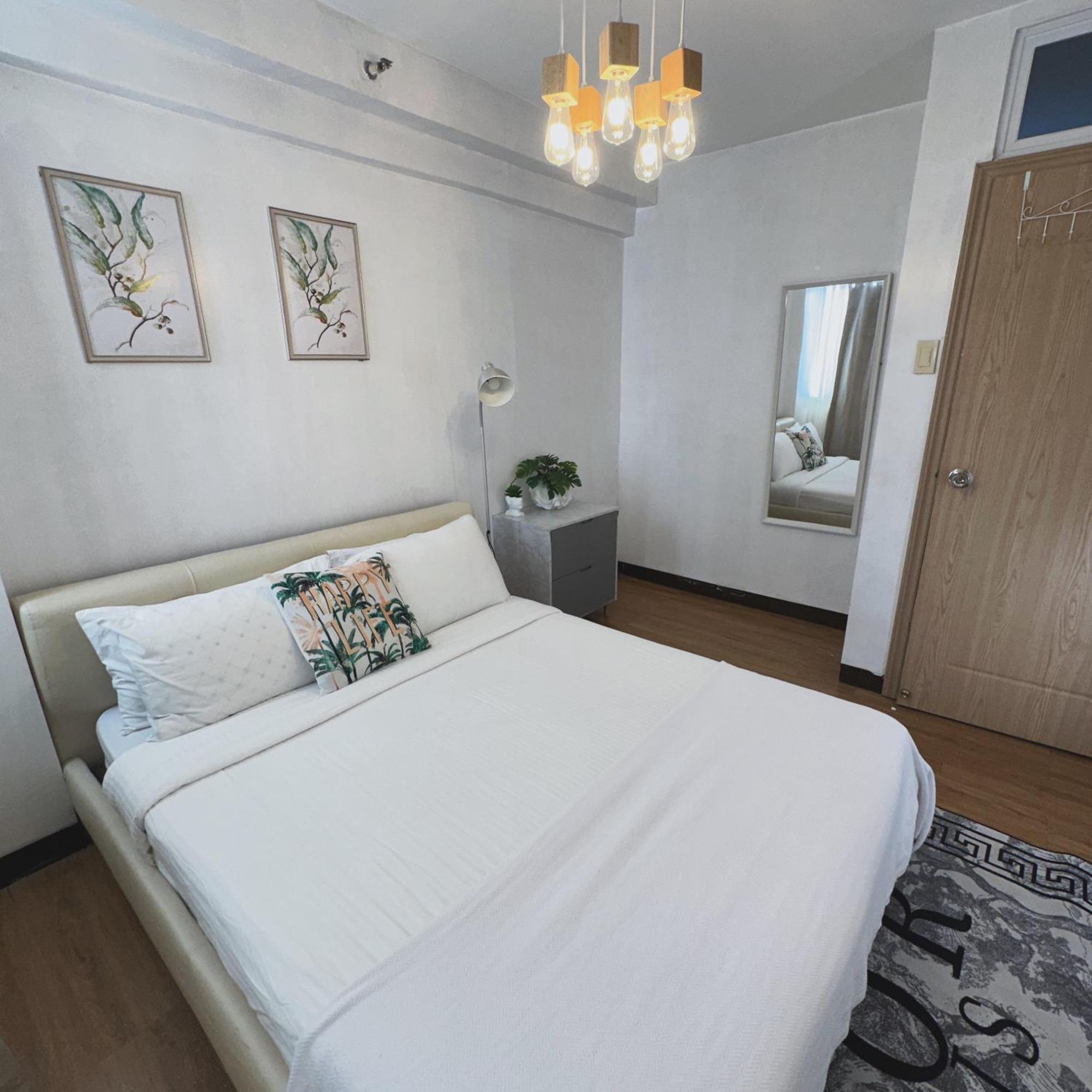 Lancris Residences 2 Bedroom Entire Apartment Near Airport With Pool Paranaque City Exterior foto